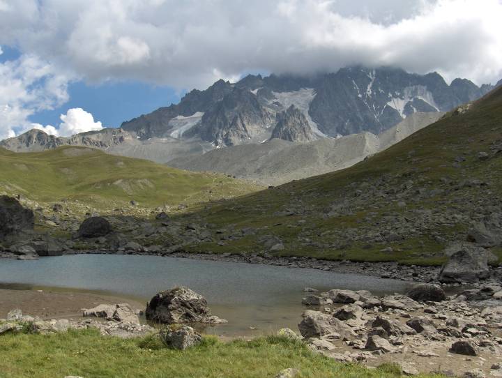 lac en dessous du col d arsine 